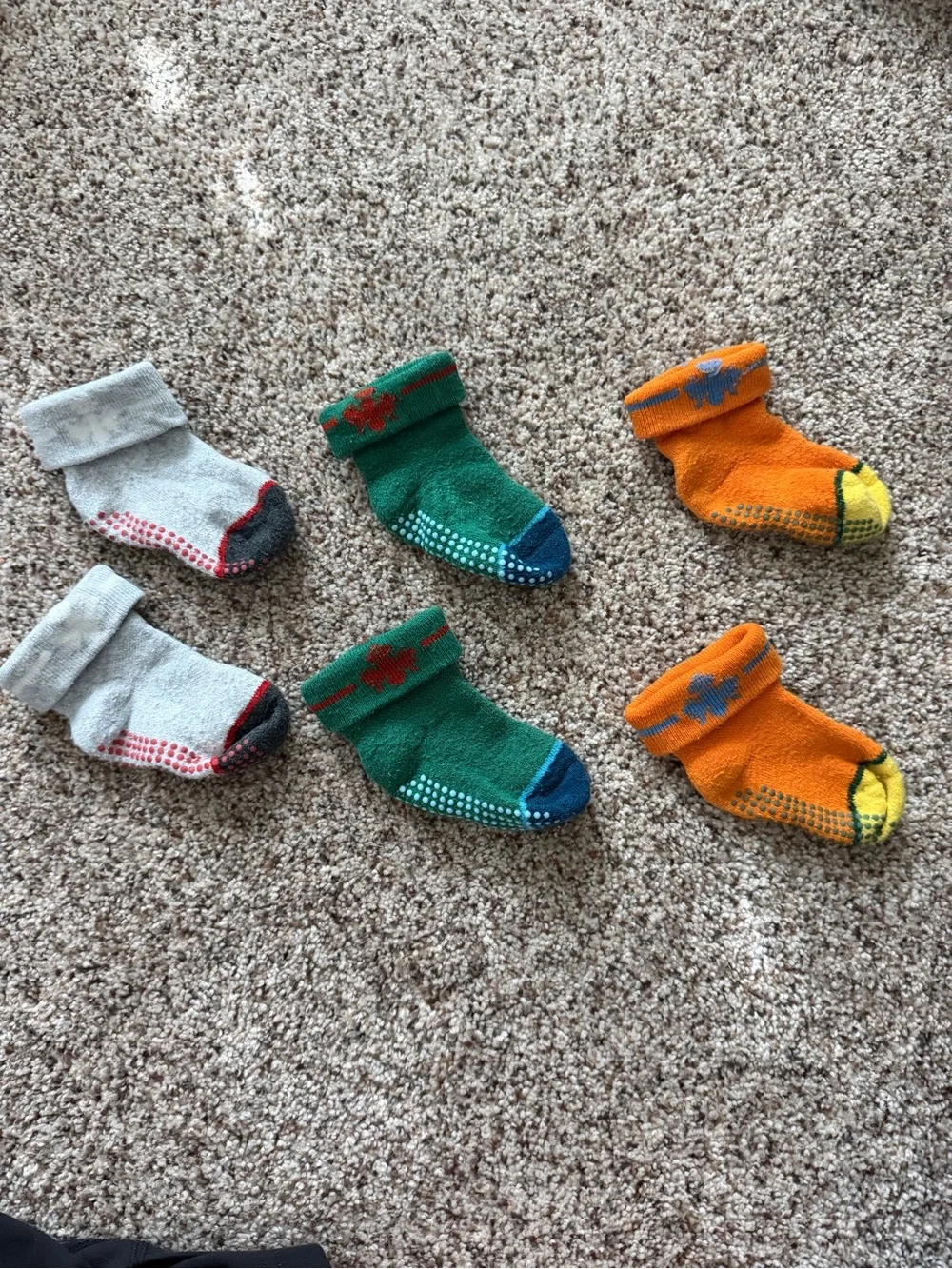 Bombas Baby Gripper Sock - Gray, Green & Orange